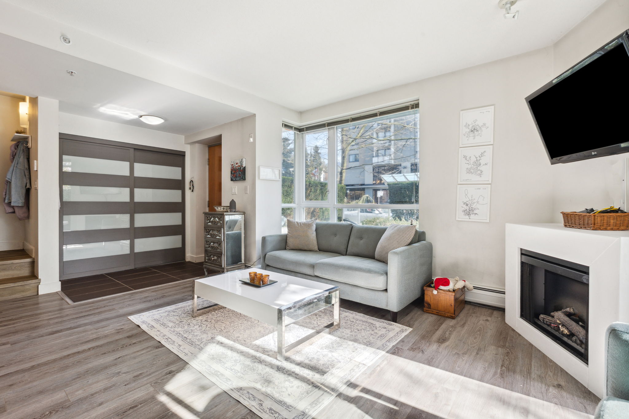 171 W 2nd Street, North Vancouver, British Columbia   - Photo 9 - R2990292