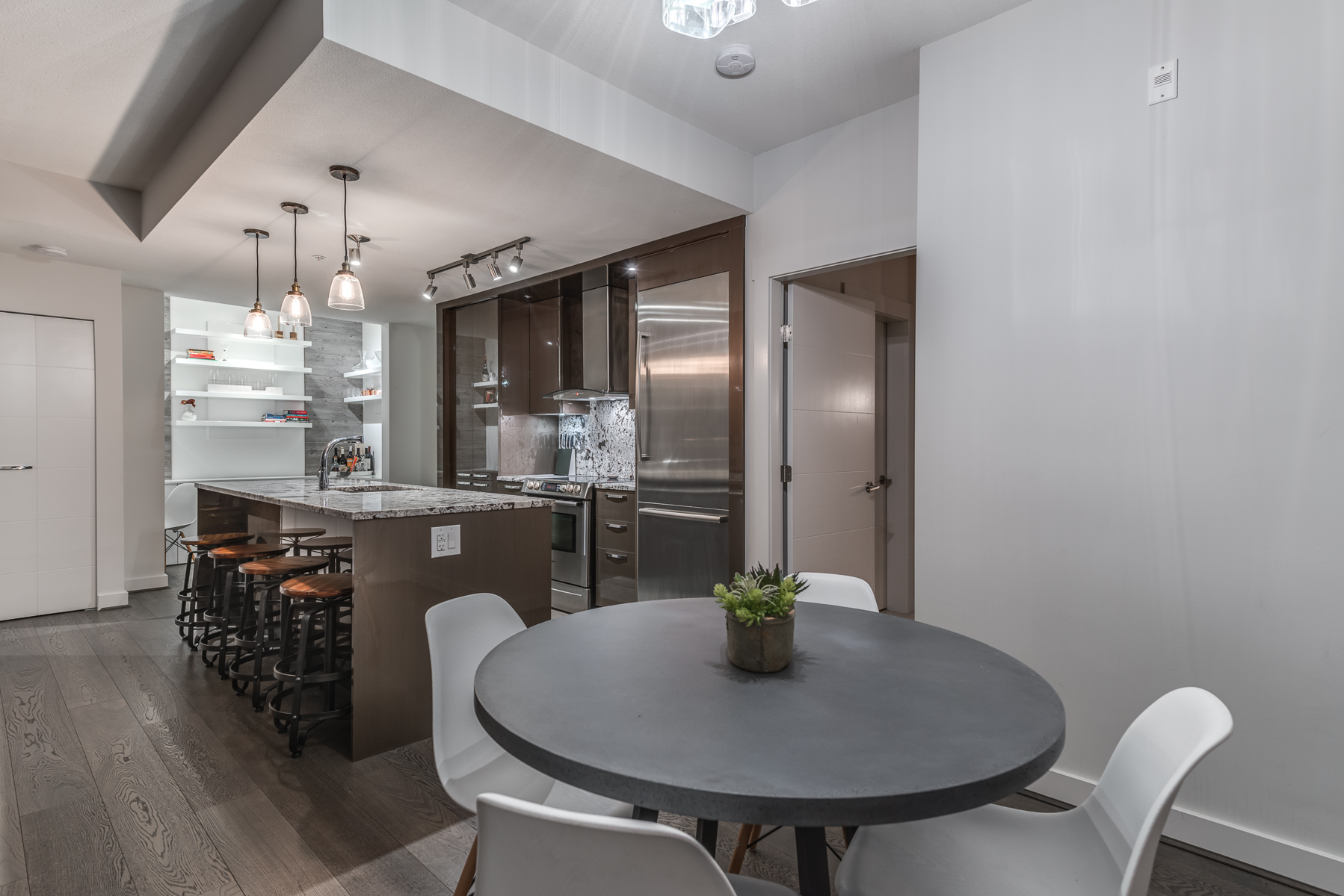 218 - 733 W 14th Street, North Vancouver, British Columbia   - Photo 5 - R2290690