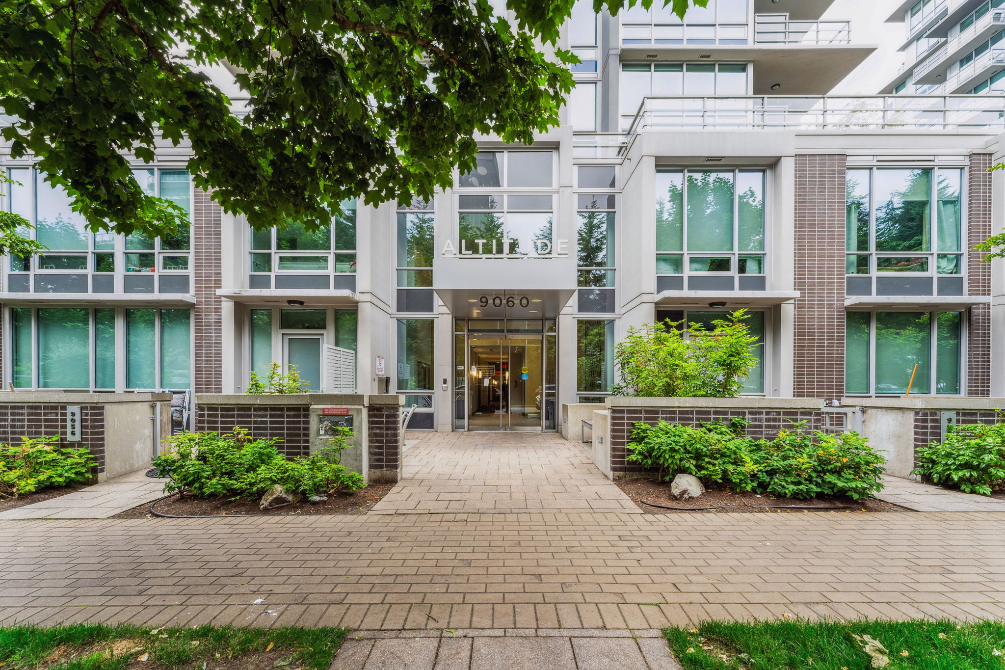 002 9060 University Crescent, Burnaby, British Columbia   - Photo 16 - R3016754