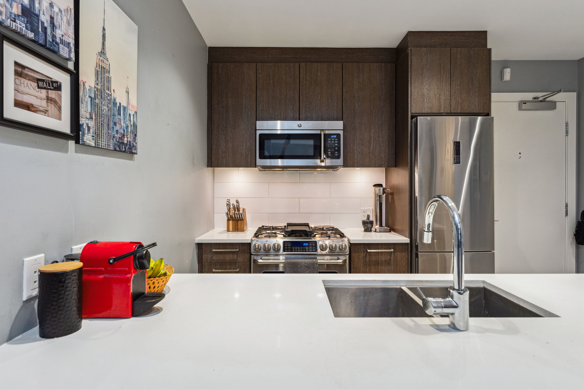 002 9060 University Crescent, Burnaby, British Columbia   - Photo 5 - R3016754