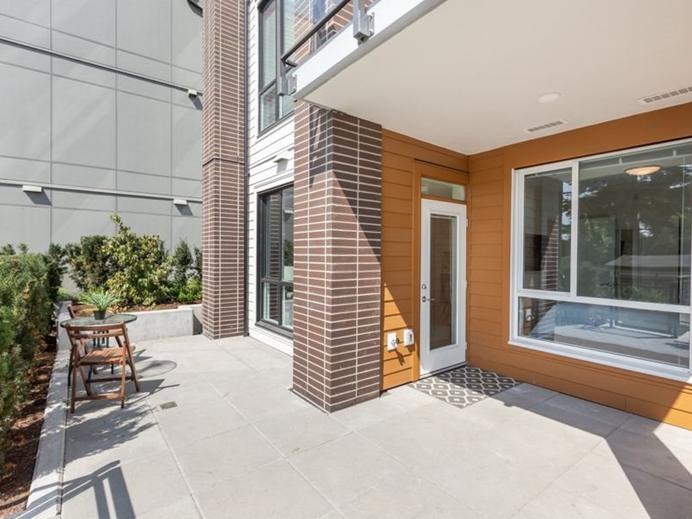 G4 615 E 3rd Street, North Vancouver, British Columbia   - Photo 6 - R2495875