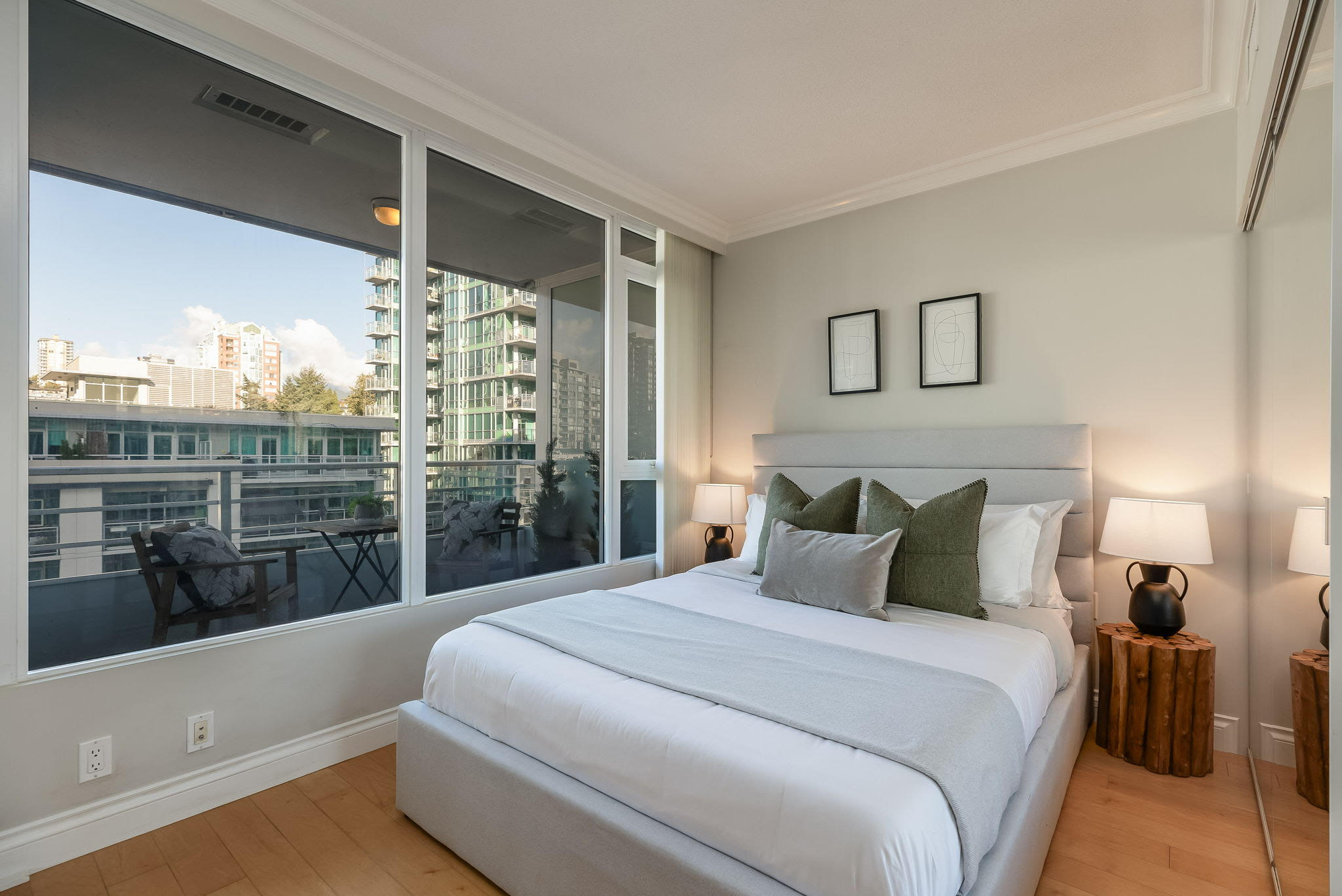 606 133 Esplanade E, North Vancouver, British Columbia  V7L 4X - Photo 4 - R2824629