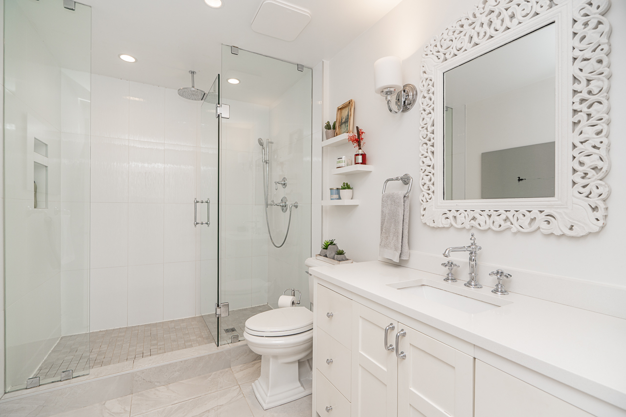 1361 E 15th Street, North Vancouver, British Columbia  V7J 1K - Photo 14 - R3174771