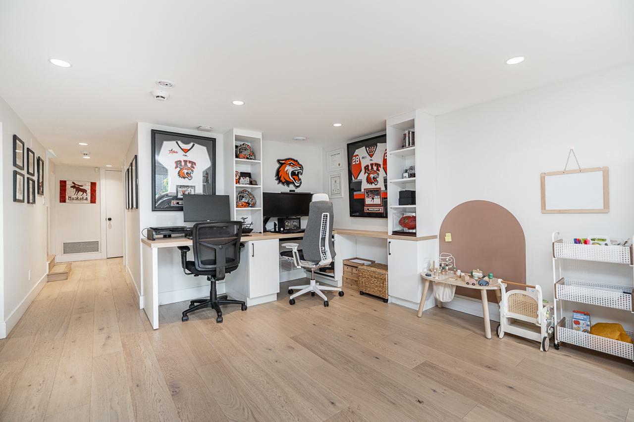 1361 E 15th Street, North Vancouver, British Columbia  V7J 1K - Photo 18 - R3174771
