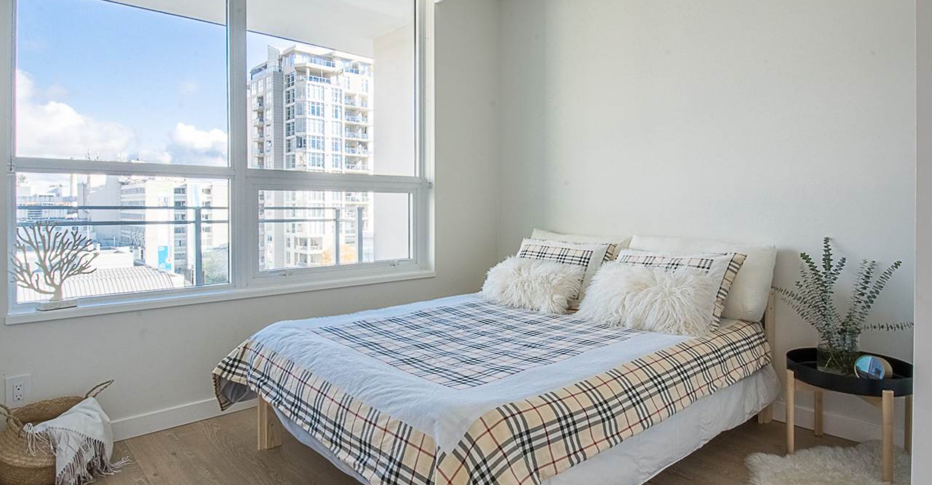 901 125 E 14th Street, North Vancouver, British Columbia   - Photo 4 - R2346792