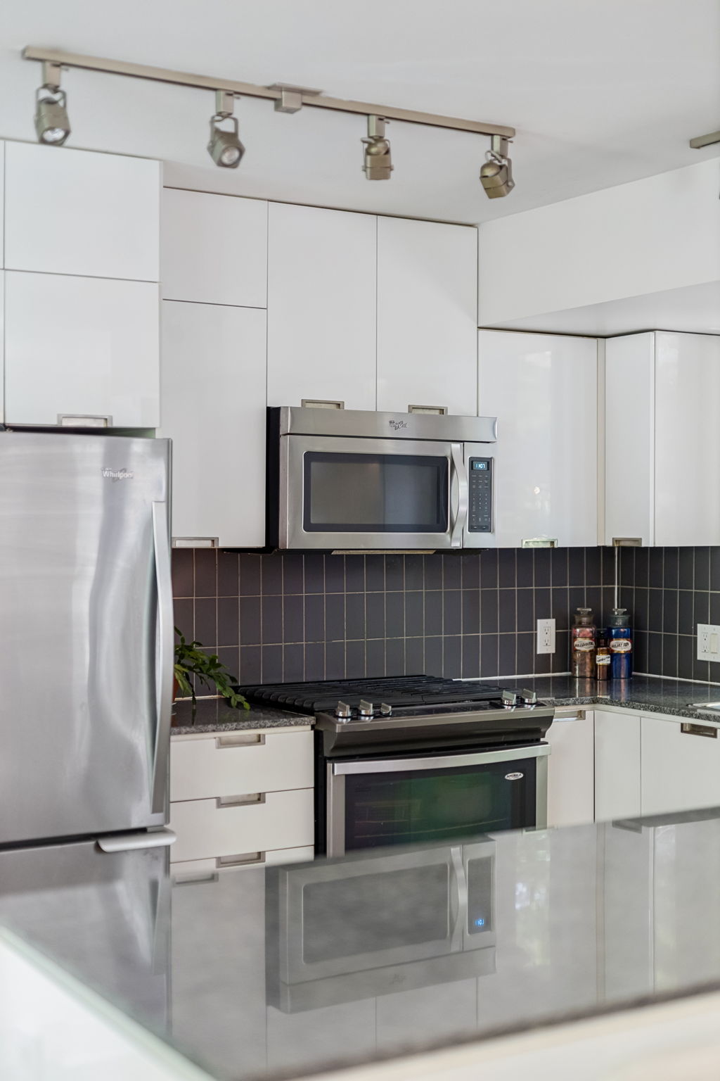 153 W 2nd Street, North Vancouver, British Columbia  V7M 1C - Photo 10 - R3125128