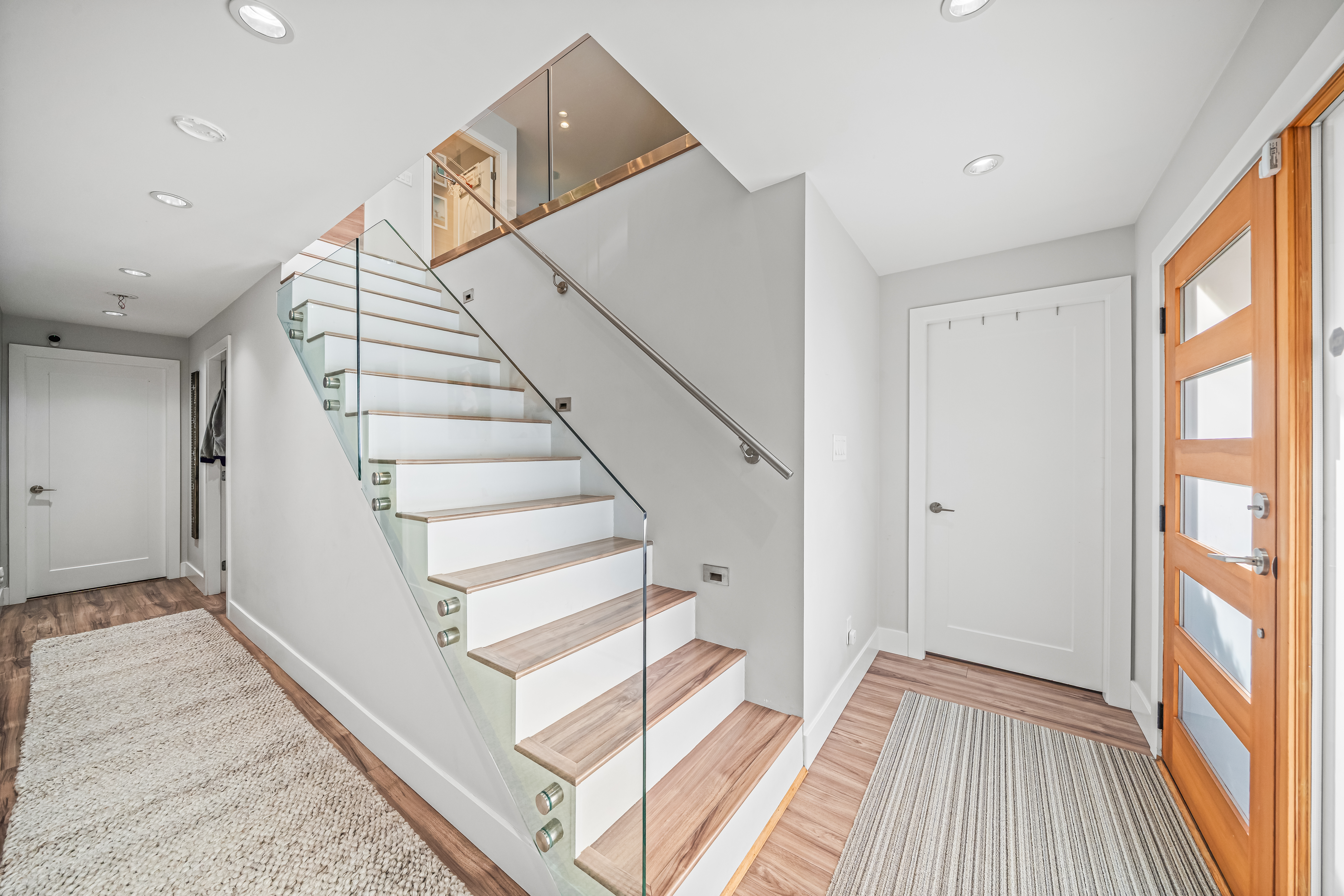 3630 Bluebonnet Road, North Vancouver, British Columbia  V7R 4E - Photo 9 - R3064030