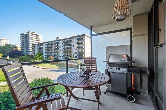 302 - W 683 Victoria Park, North Vancouver, British Columbia   - Photo 4 - R2509534