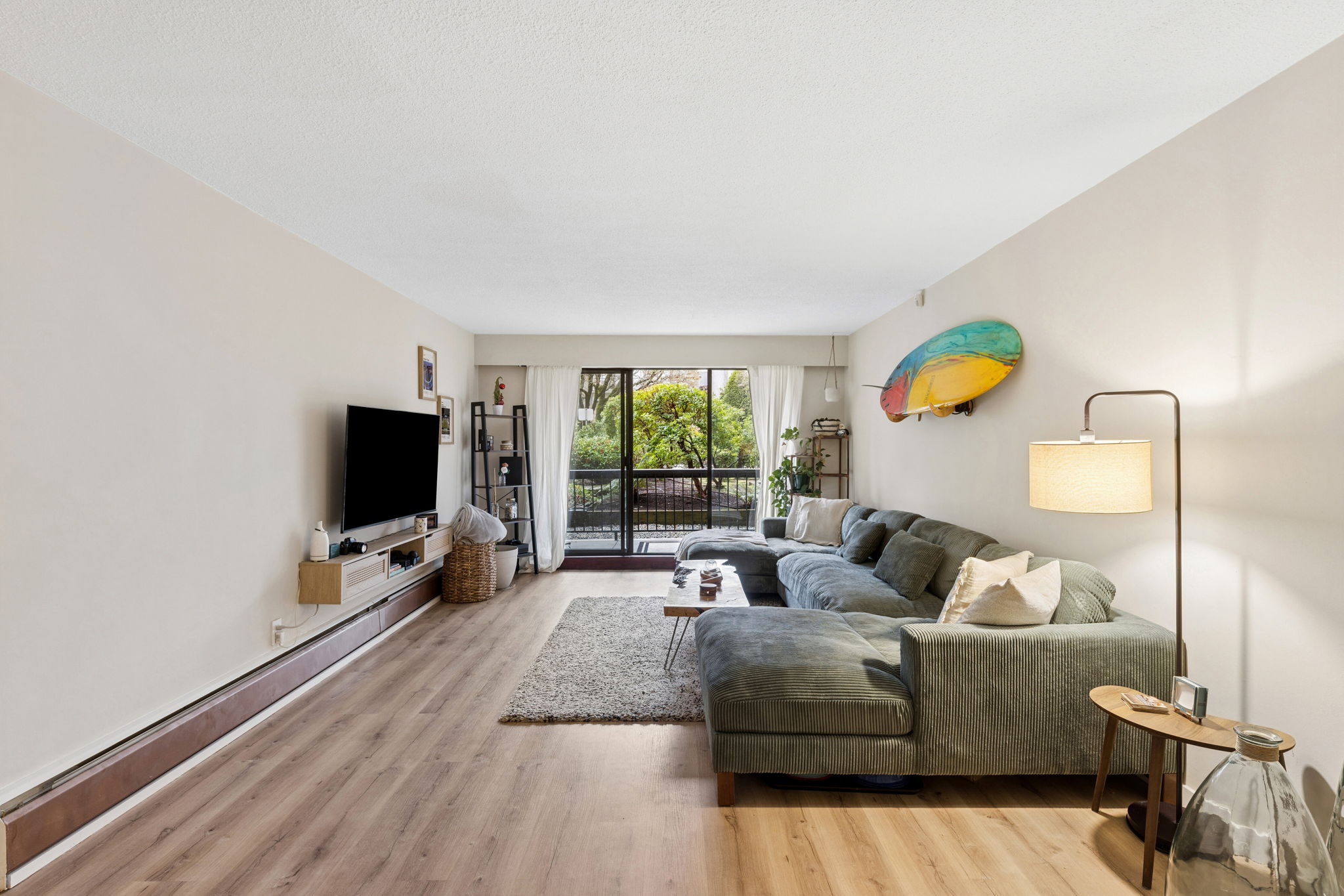 101 175 E 5th Street, North Vancouver, British Columbia  V7L 1L3 - Photo 2 - R3098038