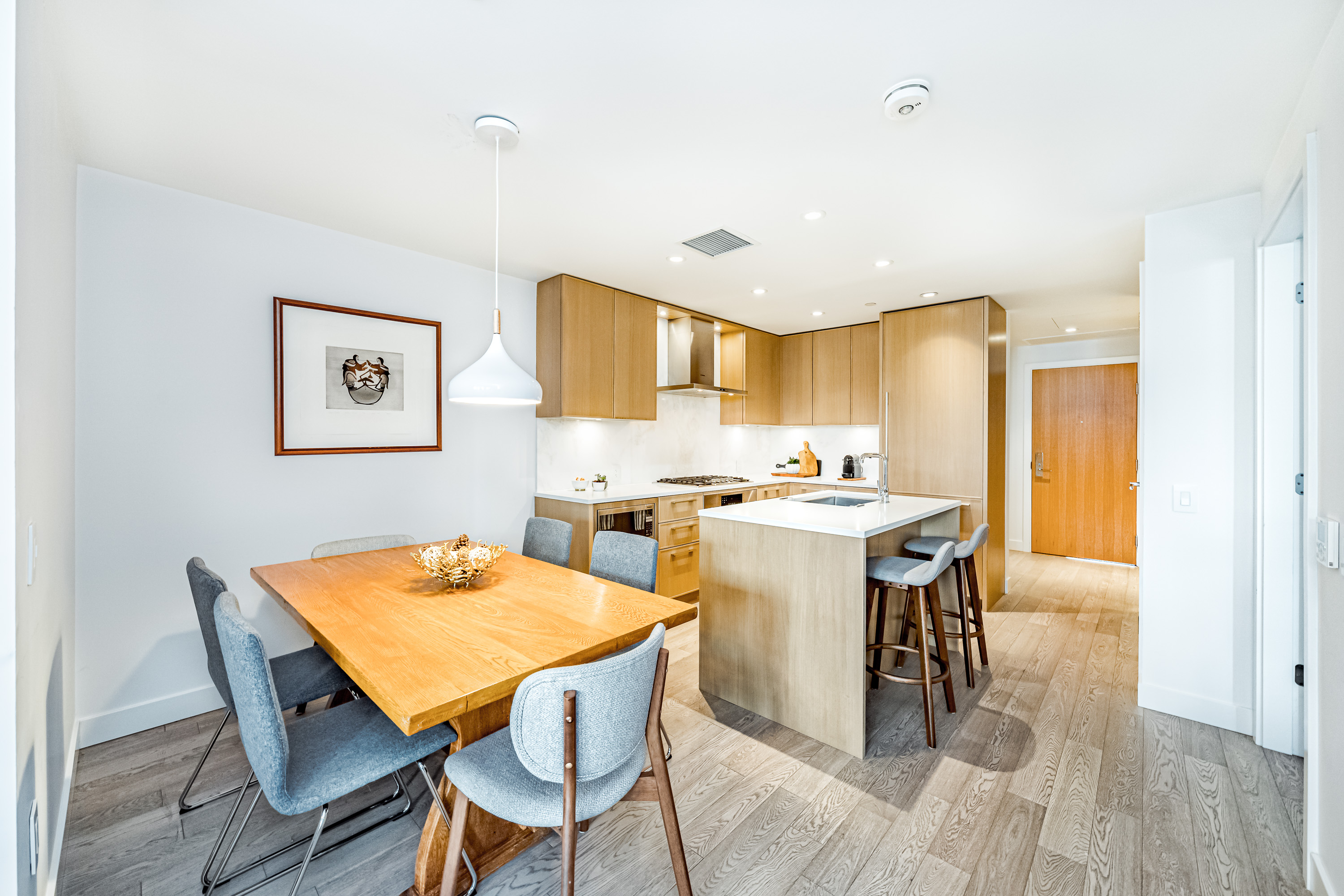222 3220 Connaught Crescent, North Vancouver, British Columbia   - Photo 2 - R2637592