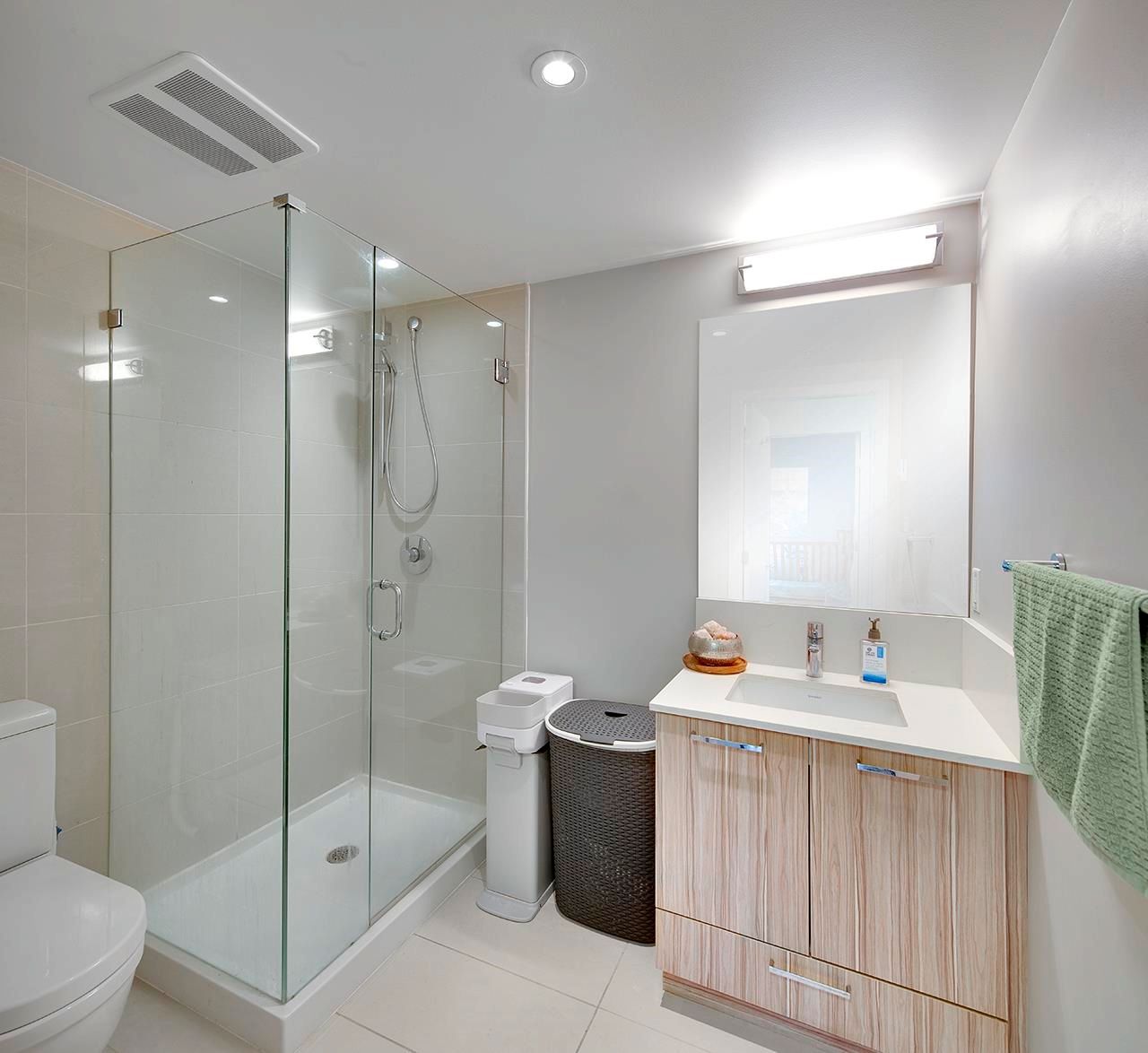 206 1061 Marine Drive, North Vancouver, British Columbia  V7L 0G - Photo 10 - R3092399