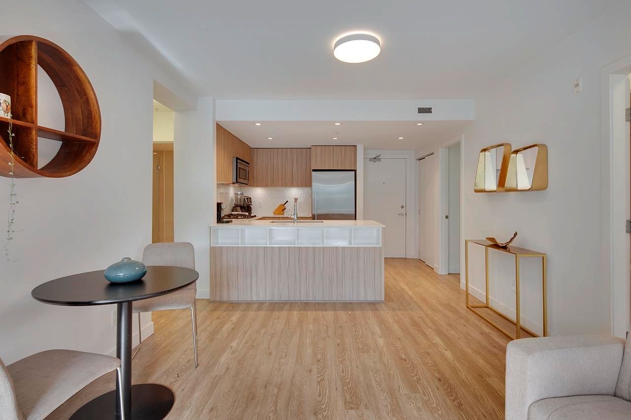 206 1061 Marine Drive, North Vancouver, British Columbia  V7L 0G - Photo 4 - R3092399