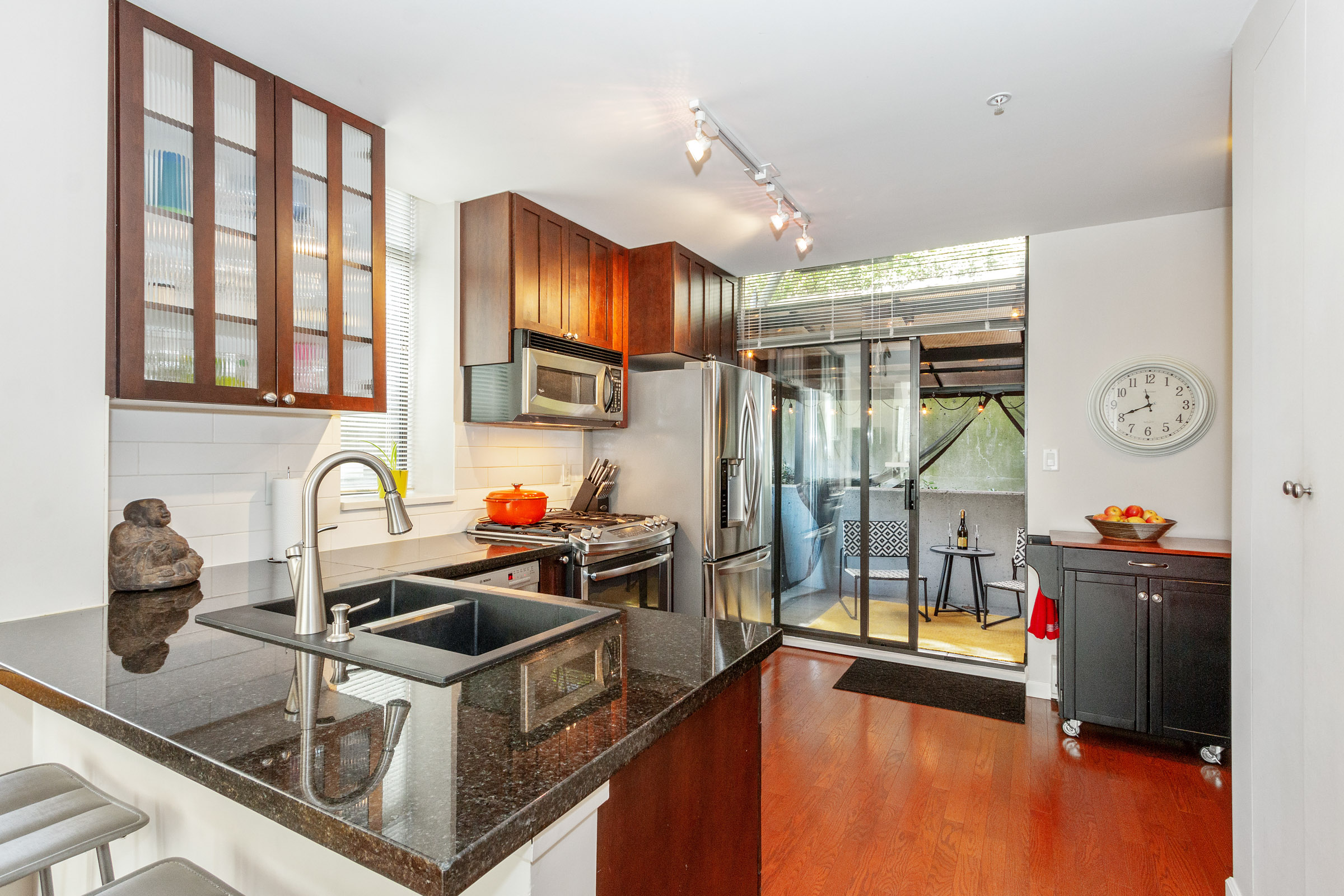 168 W 1st Street, North Vancouver, British Columbia  V7M 1A9 - Photo 7 - R3104781