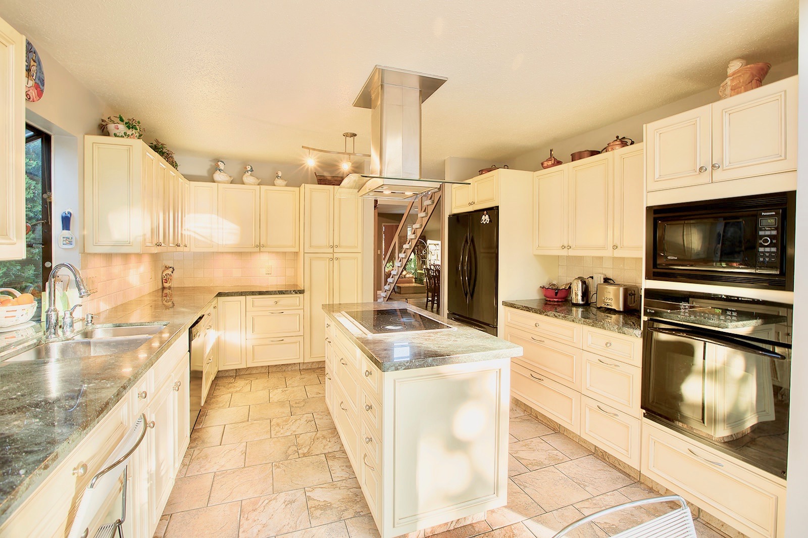 5760 Grousewoods Crescent, Vancouver, British Columbia   - Photo 6 - R2578275