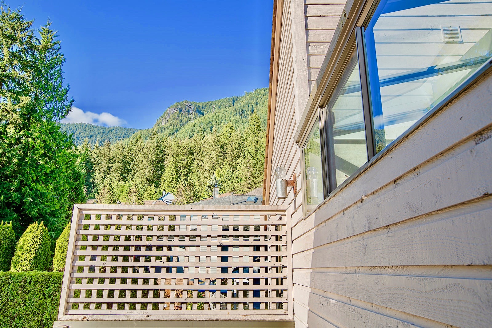 5760 Grousewoods Crescent, Vancouver, British Columbia   - Photo 9 - R2578275