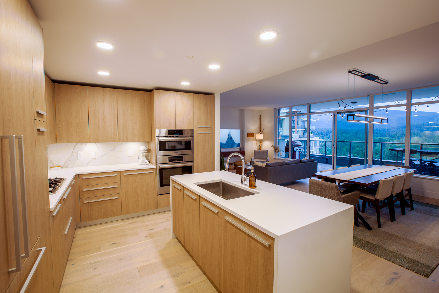 1101 1210 E 27th Street, North Vancouver, British Columbia   - Photo 5 - iejqrt