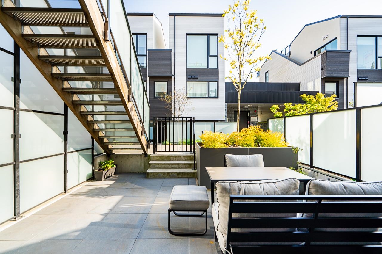 124 650 E 2nd Street, North Vancouver, British Columbia