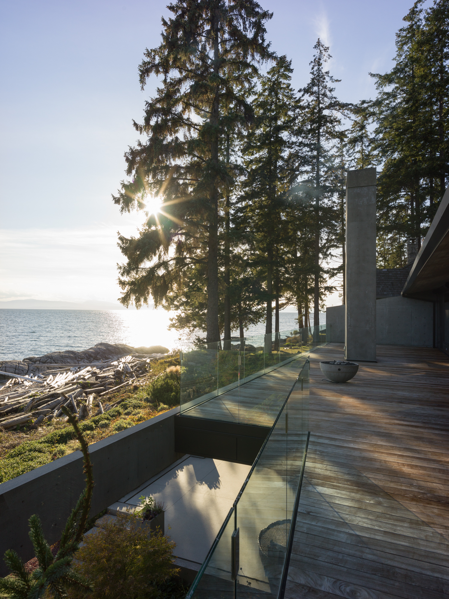 4097 Browning Road, Sechelt, British Columbia   - Photo 2 - R2938405