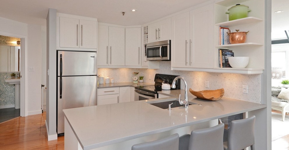 F2 1100 W 6th Avenue, Vancouver, British Columbia   - Photo 2 - R2355542
