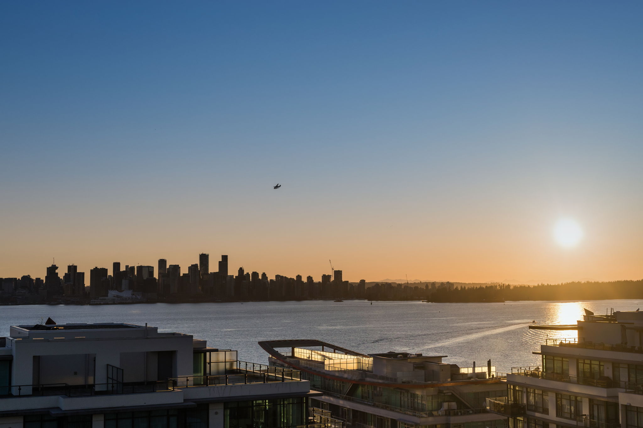 1603 188 Esplanade E, North Vancouver, British Columbia   - Photo 23 - R3100526