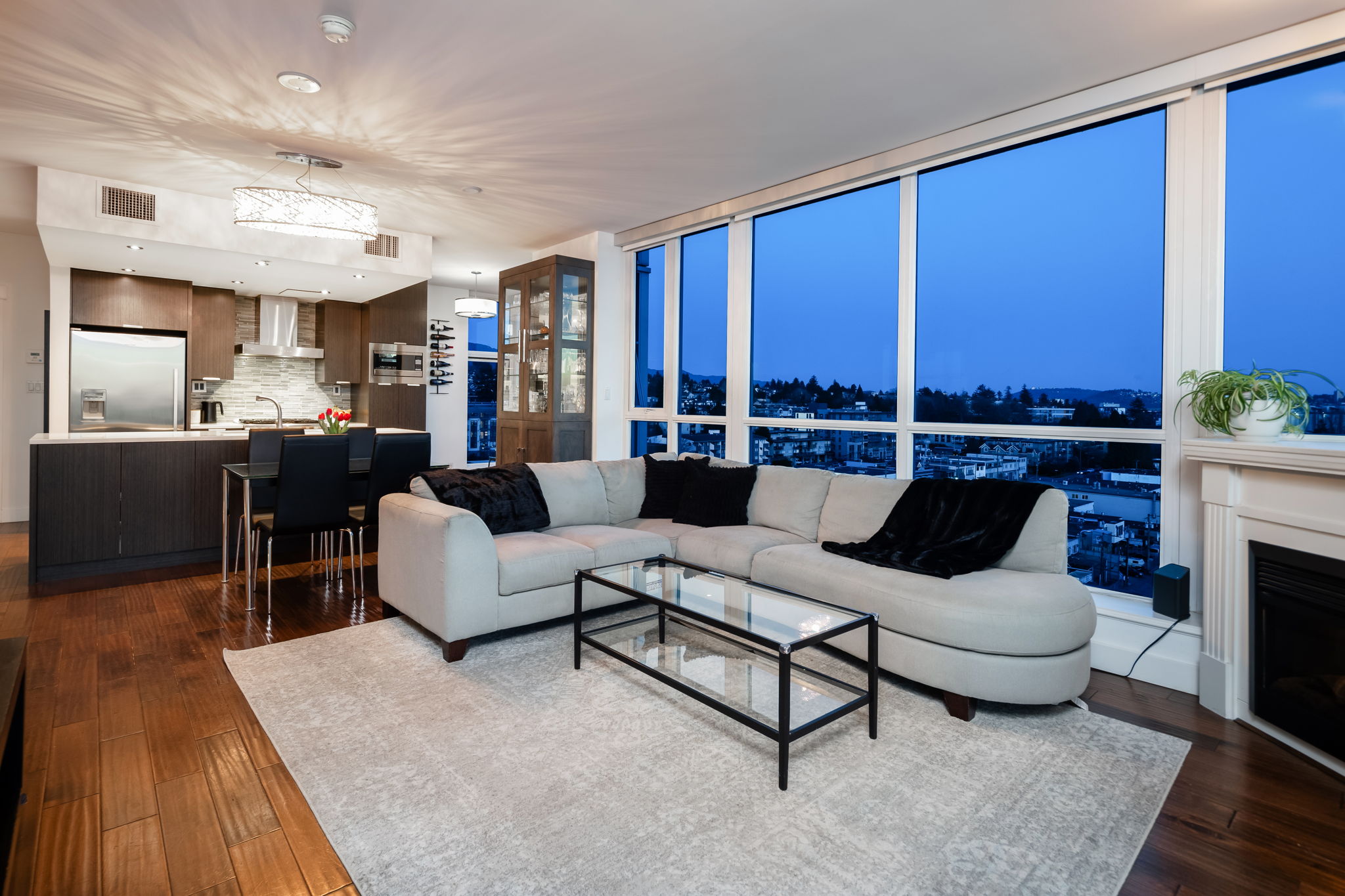 1603 188 Esplanade E, North Vancouver, British Columbia   - Photo 5 - R3100526