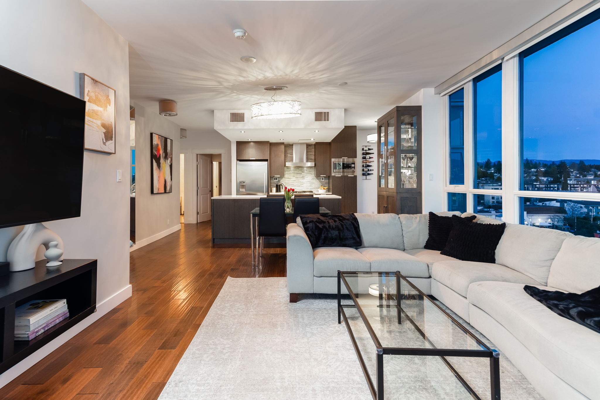 1603 188 Esplanade E, North Vancouver, British Columbia   - Photo 6 - R3100526