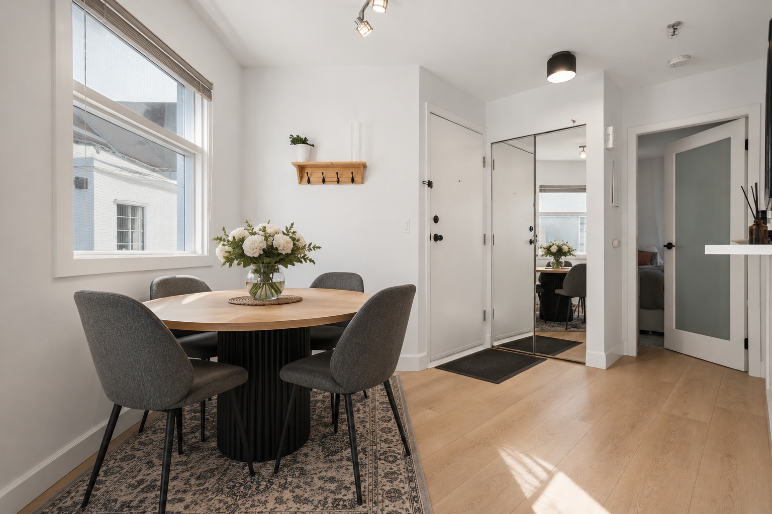 408 2020 W 8th Avenue, Vancouver, British Columbia  V6J 1W - Photo 10 - R12345