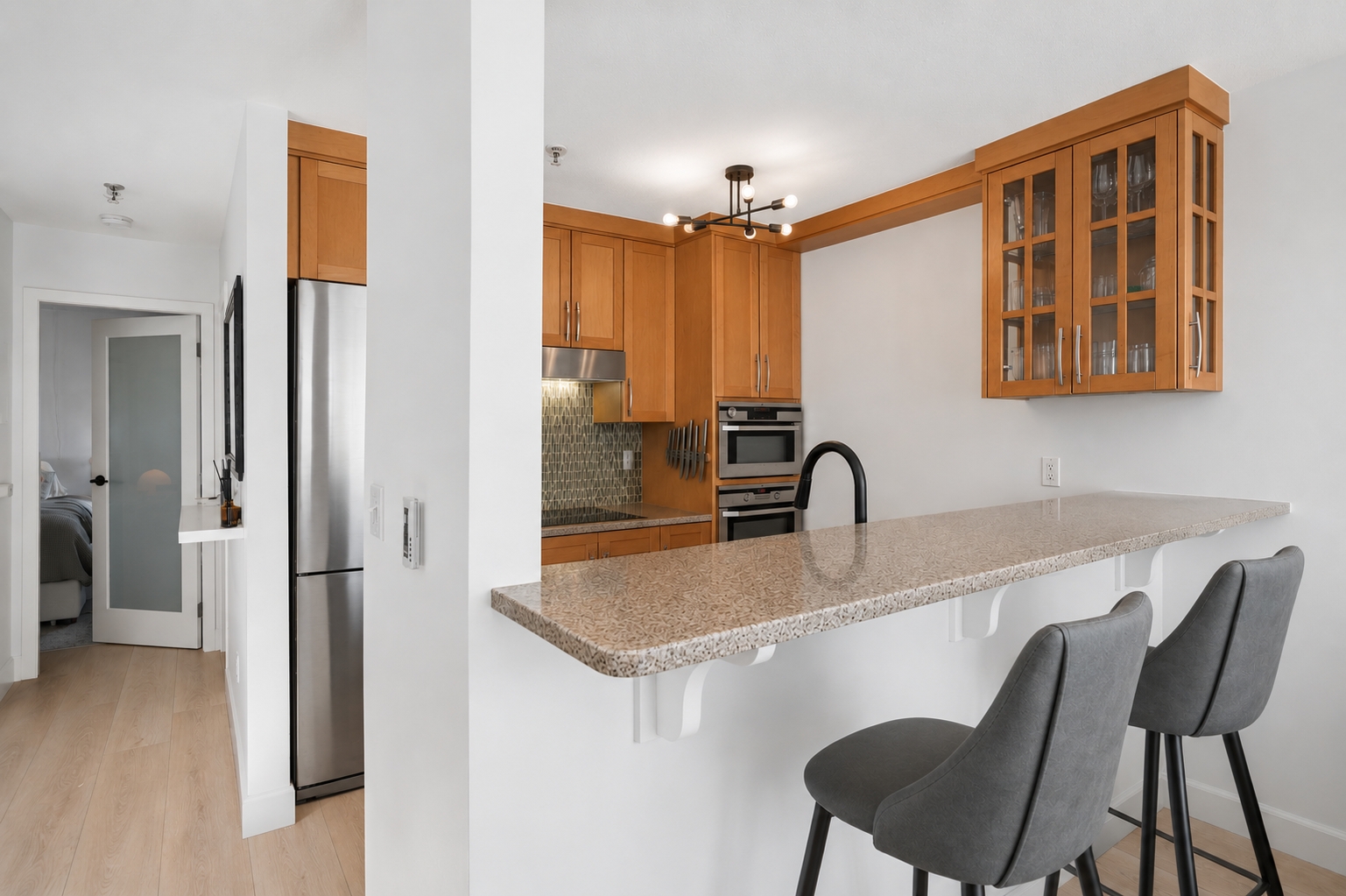 408 2020 W 8th Avenue, Vancouver, British Columbia  V6J 1W - Photo 4 - R12345
