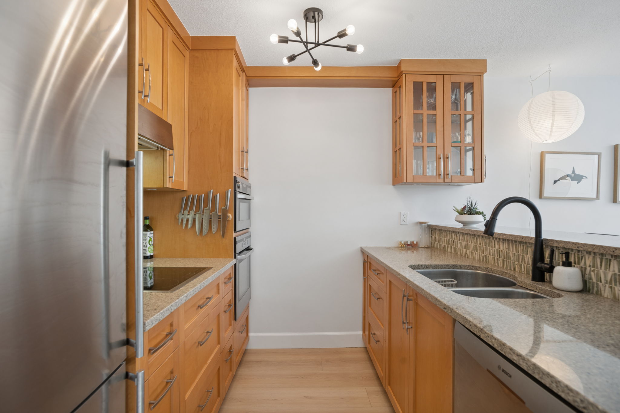 408 2020 W 8th Avenue, Vancouver, British Columbia  V6J 1W - Photo 5 - R12345
