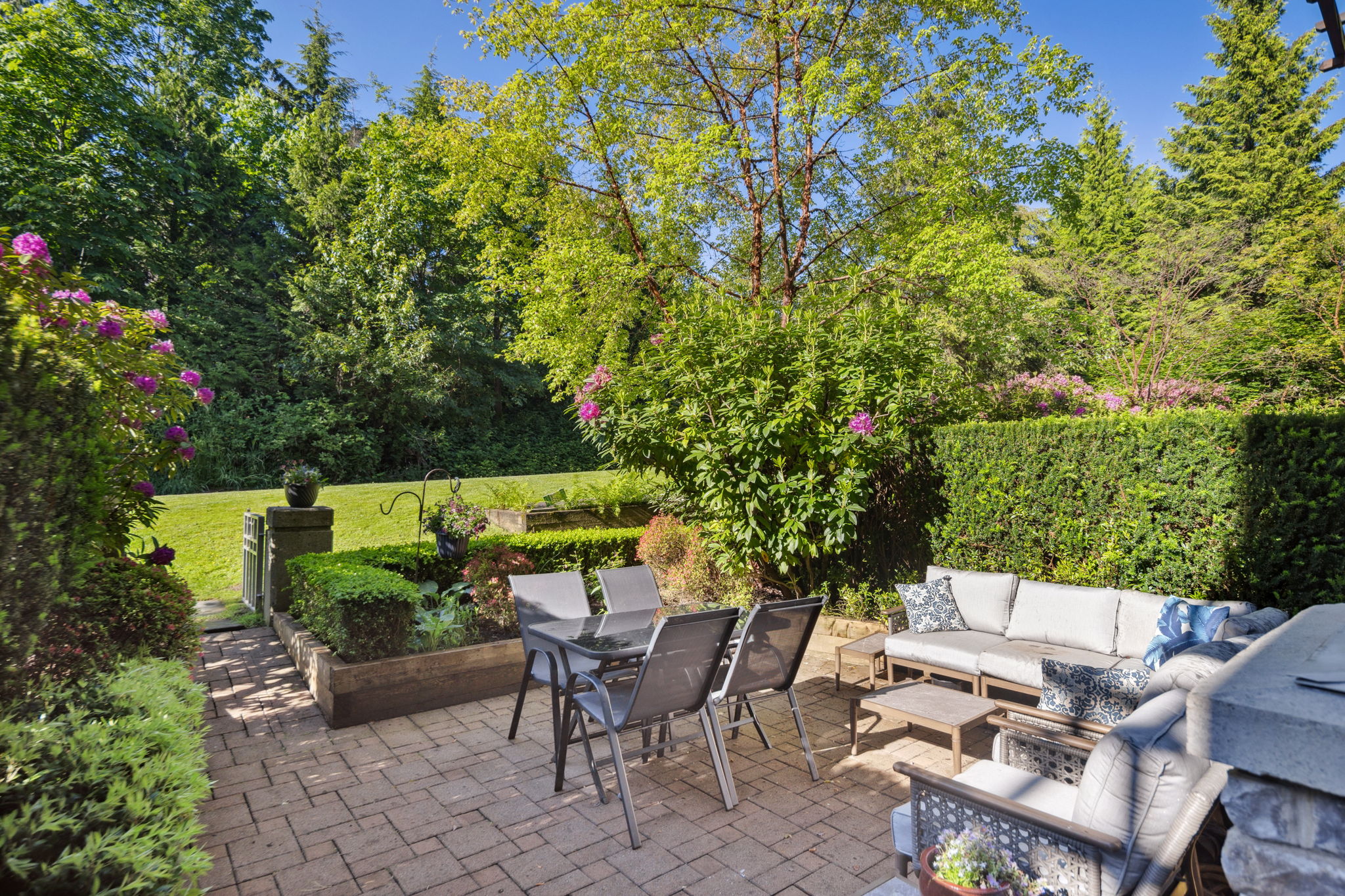 210 560 Raven Woods Drive, North Vancouver, British Columbia   - Photo 2 - R3013112