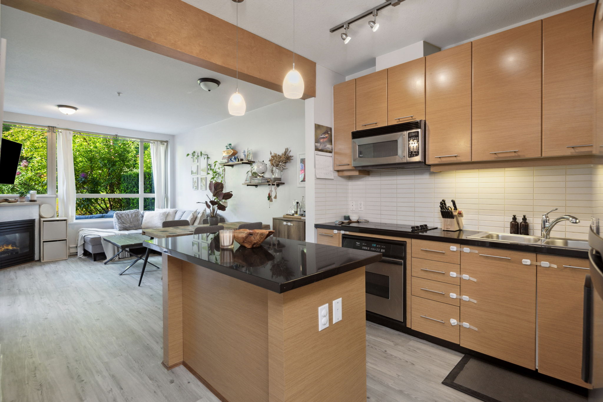 210 560 Raven Woods Drive, North Vancouver, British Columbia   - Photo 3 - R3013112