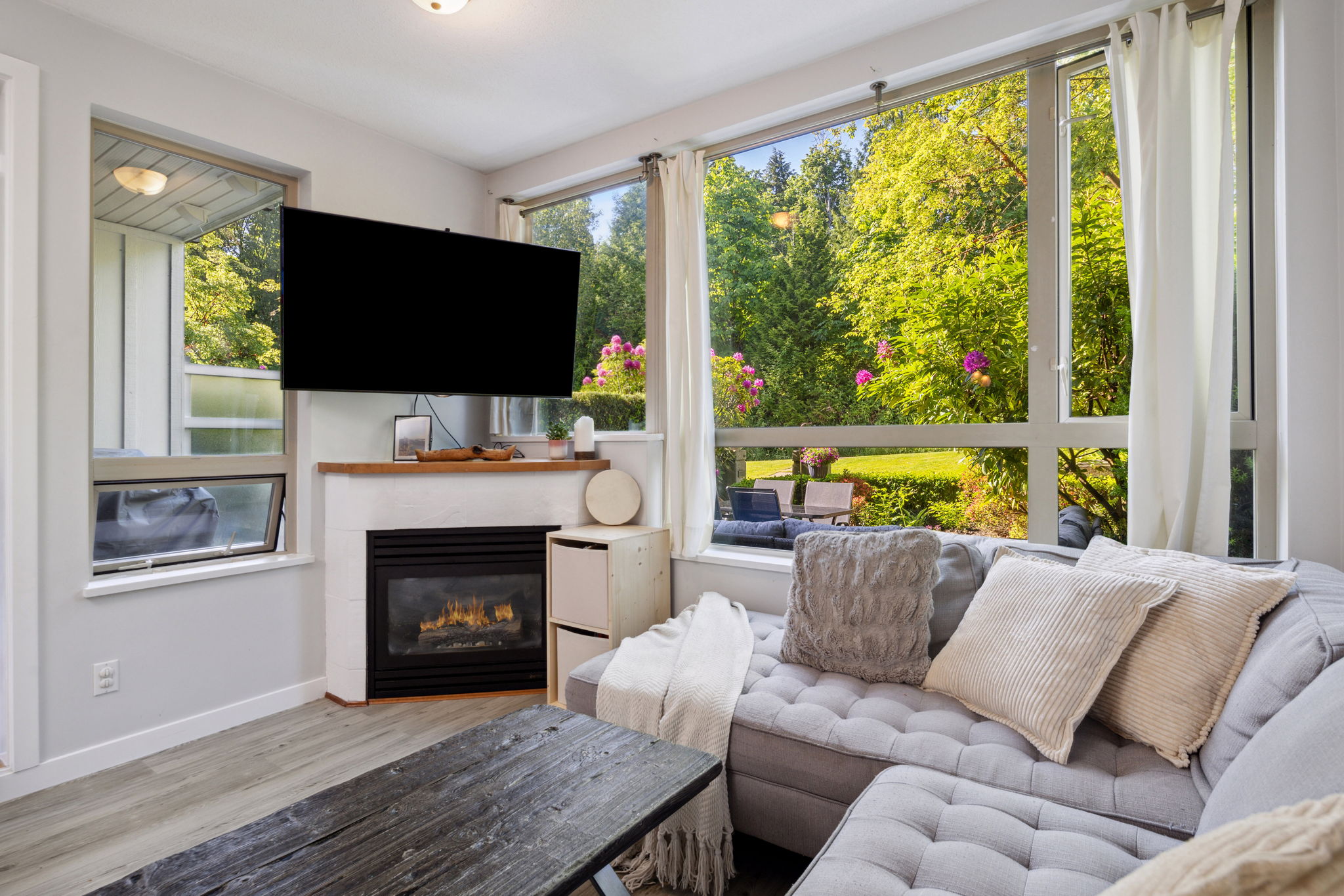 210 560 Raven Woods Drive, North Vancouver, British Columbia   - Photo 6 - R3013112