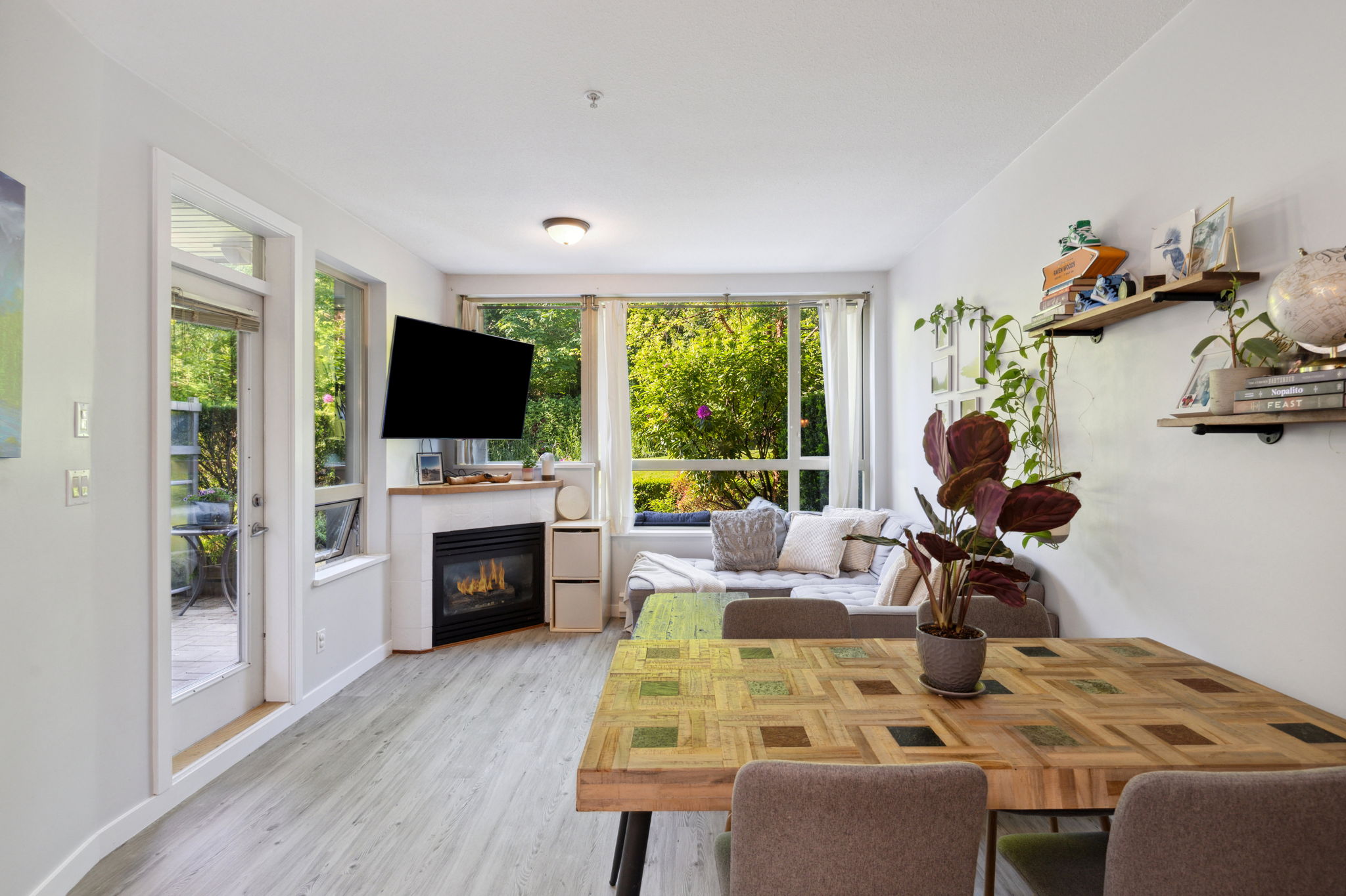 210 560 Raven Woods Drive, North Vancouver, British Columbia   - Photo 7 - R3013112