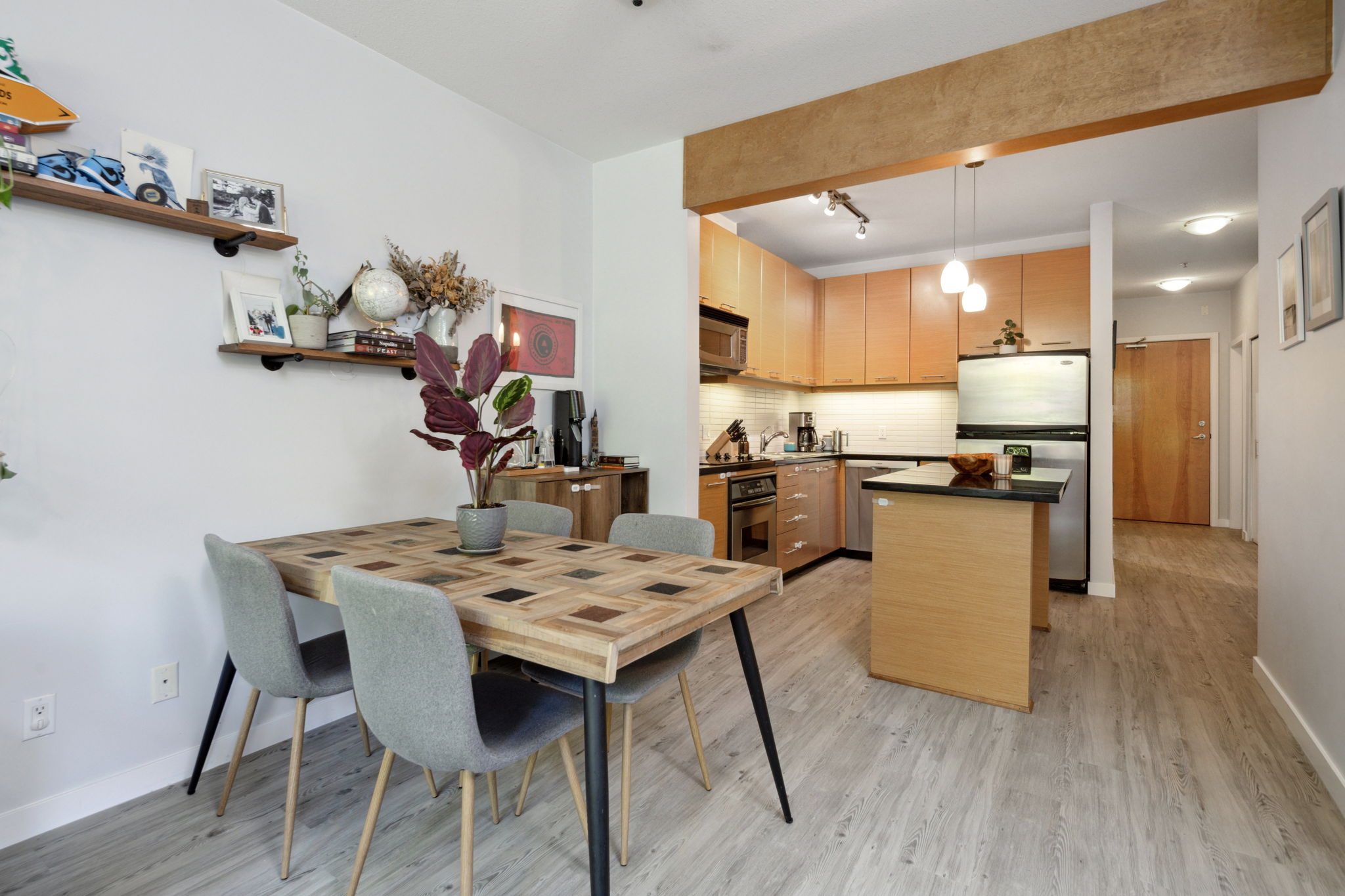 210 560 Raven Woods Drive, North Vancouver, British Columbia   - Photo 8 - R3013112