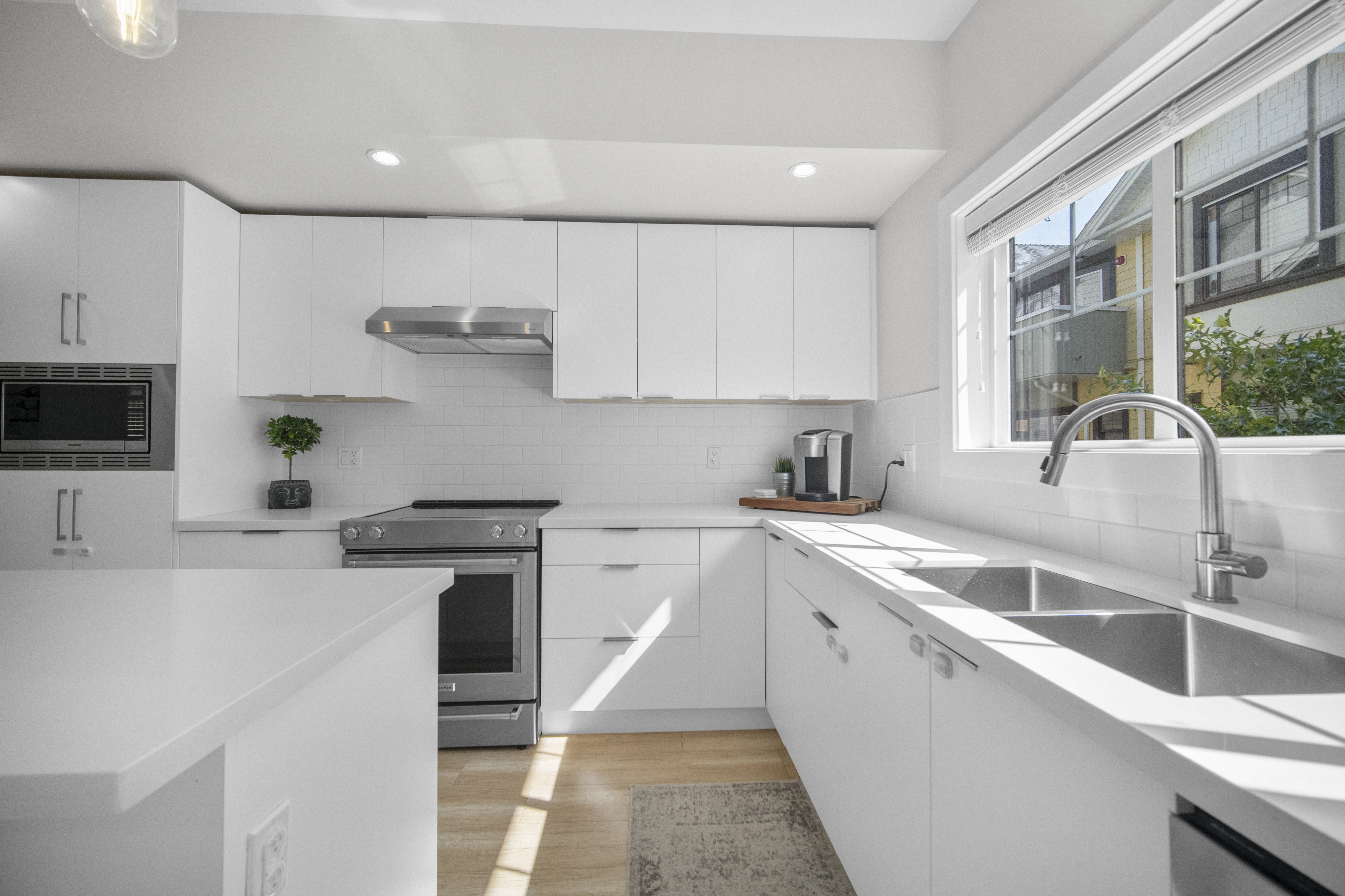 206 80 Elgin Street, Port Moody, British Columbia  V3H 0M - Photo 2 - R3044967